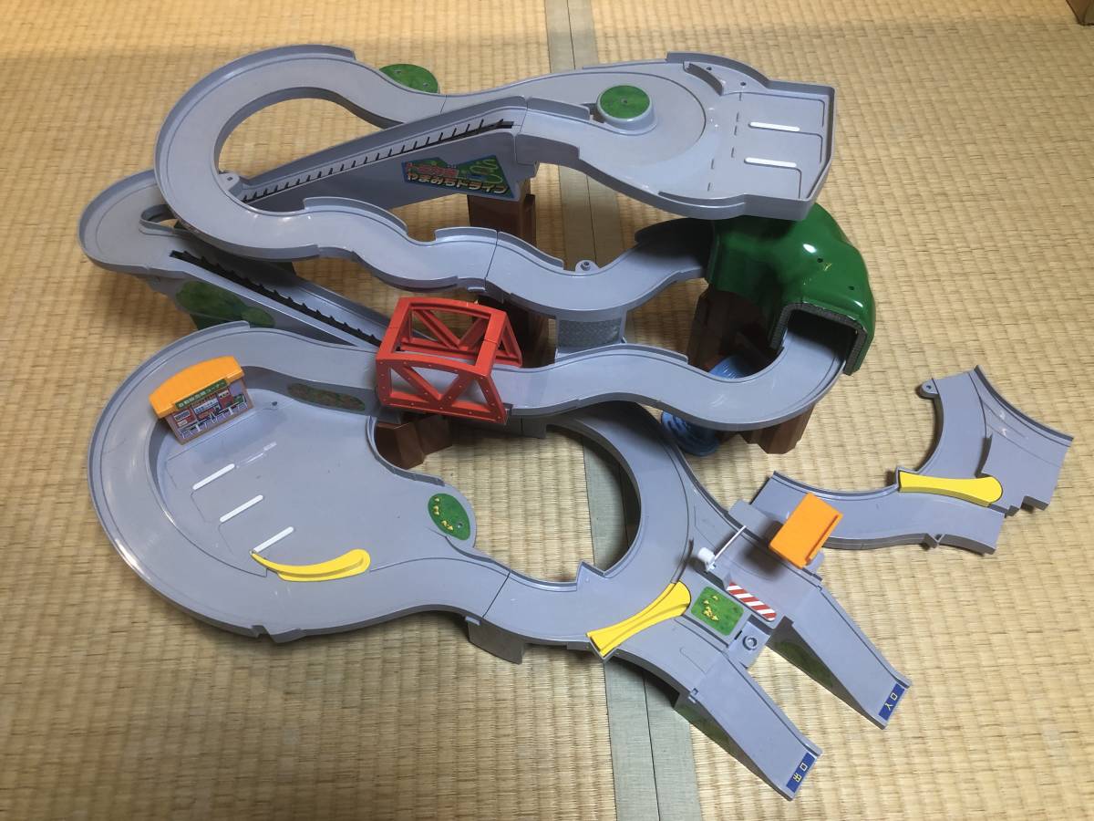 送料無料】【中古】【動作確認済】トミカ 峠やまみちドライブ やまみち