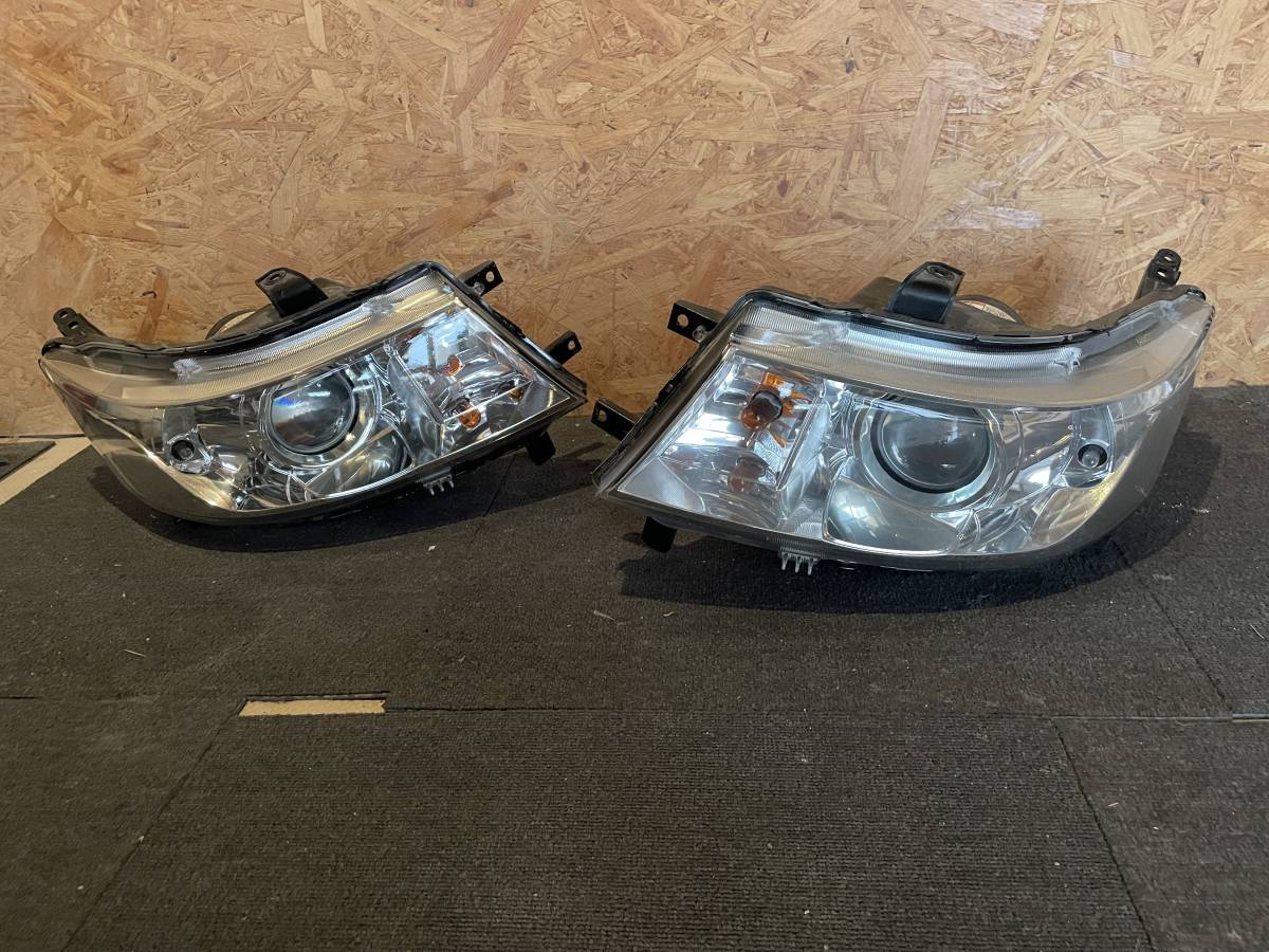 MH23S　ワゴンRスティングレー　純正HID キセノン ヘッドライト　左右　中古　レンズウレタン再生済み KOITO100-59191 