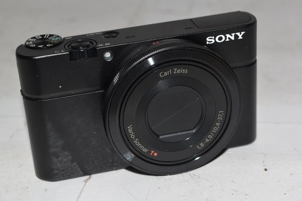  No.11-072 カメラ SONY ソニー DSC-RX100(その他)｜売買されたオークション情報、yahooの商品情報をアーカイブ公開 - オークファン その他
