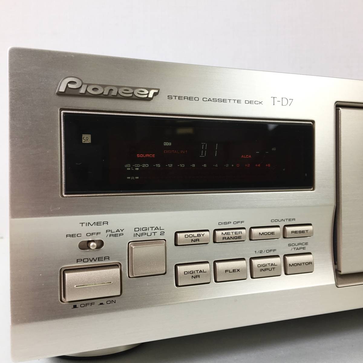 動作品】 Pioneer T-D7 3ヘッドカセットデッキ 低ノイズ デジタル