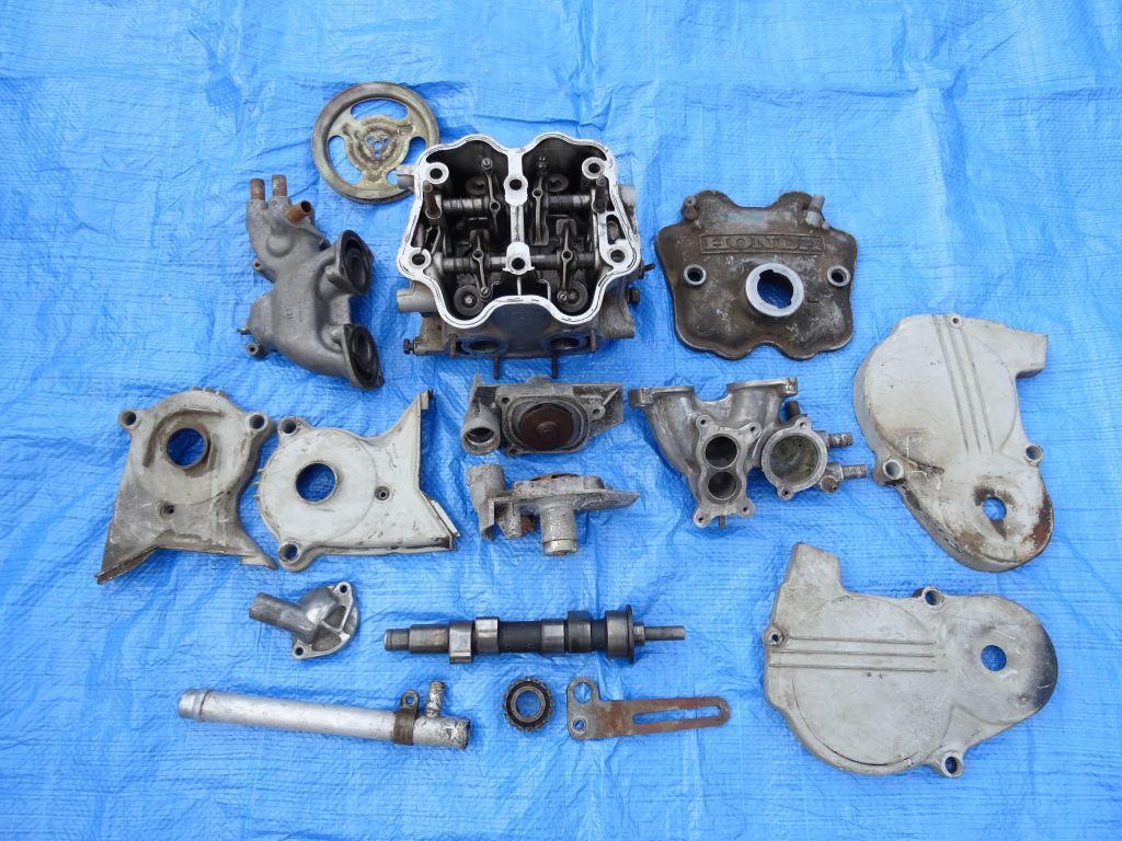 EAエンジン　長期保管のバラバラ　欠品多数あり　完全ジャンク品