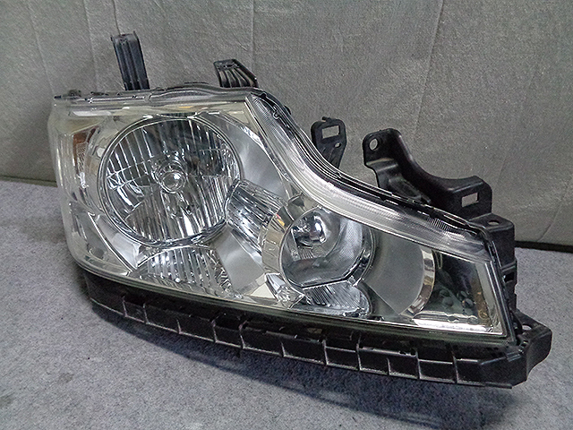 モチ様 ステップワゴン スパーダ RK5 HID 右 ヘッドライト KOITO 100-22013