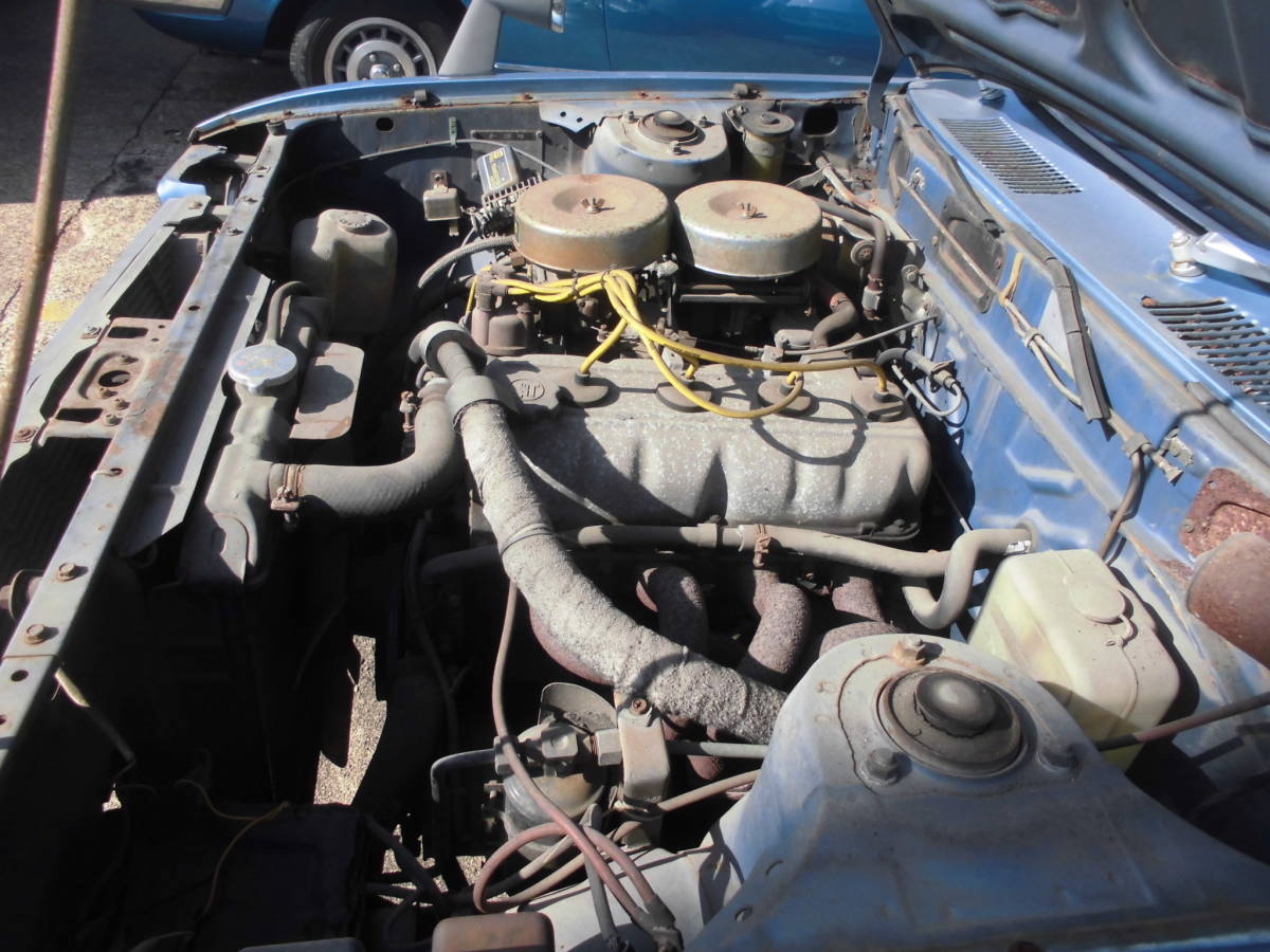 TA12初期型トヨタカリーナ1600ST赤テール4ドアセダン5速MT 