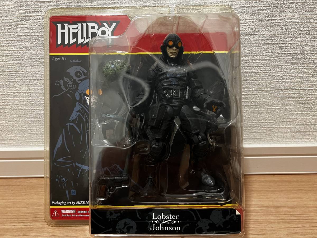 メズコ、ヘルボーイフィギュア8種 ヘルボーイ メズコ HELLBOY コート