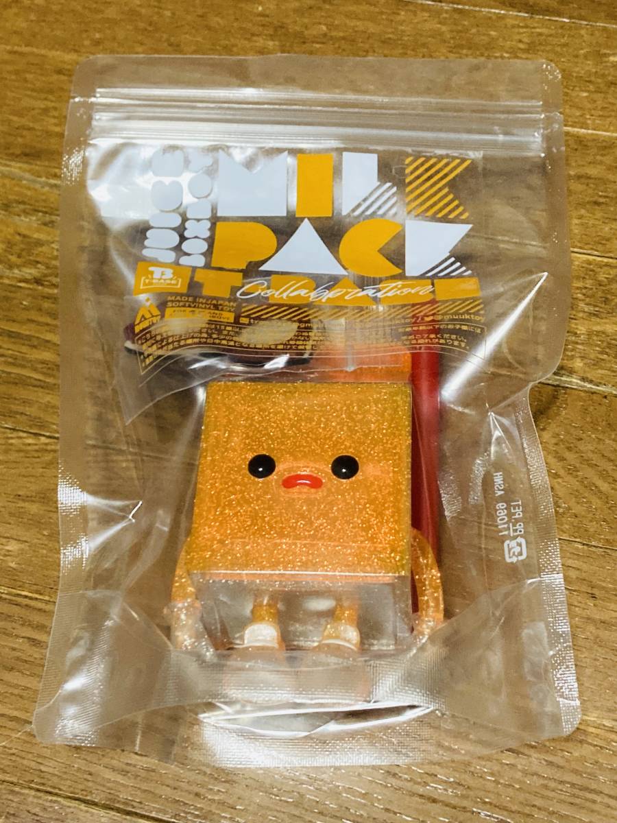 LimitedMUUKTOY ジュースボックスボーイ ミルクパック T-BASE銀座