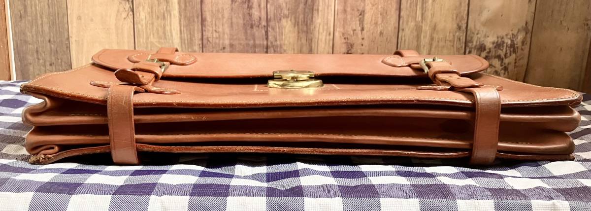 ブライドルレザーの名門 BRIEF | グレンロイヤル 0 COMPARTMENT CASE 