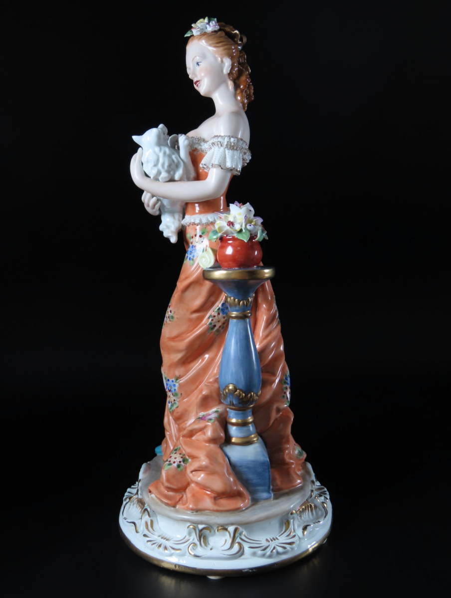 Meissen/マイセン 犬を抱く貴婦人 女性像 フィギュリン 置物 磁器人形
