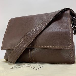 土屋鞄 ショルダーのYahoo!オークション(旧ヤフオク!)の相場・価格を  