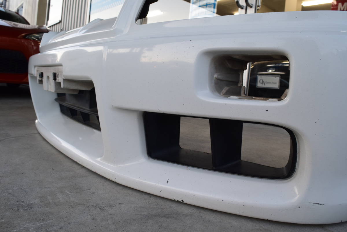 スカイライン☆ GT-R☆BNR34☆純正フロントバンパー☆ホワイト☆前期