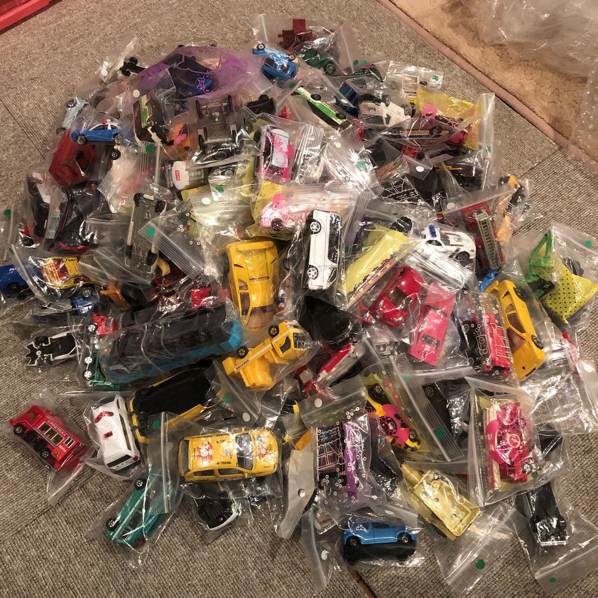 ① 200台 袋詰め ミニカー ジャンク 大量 まとめて まとめ バザー や 