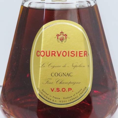 クルボアジェ VSOP バカラボトル ブランデー 700ml 40