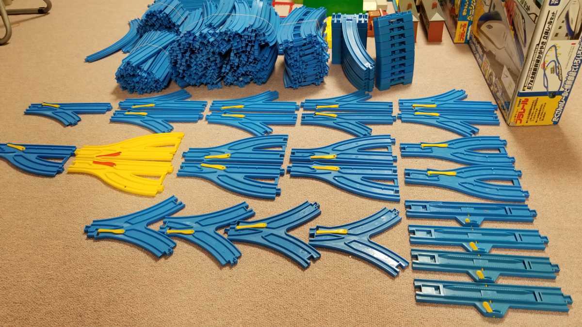 プラレール大量セット！　送料込み! プラレール大量セット&プラレールアドバンスセット&海外鉄道 まとめ売り