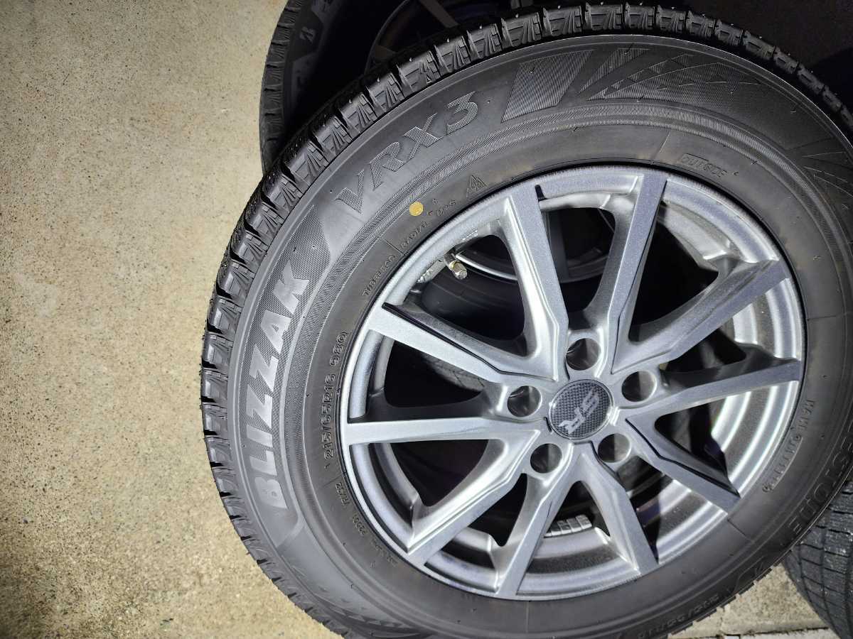 215/65r16 スタッドレス ブリジストン vrx3 2022年製造 イボ有 アルミ4 