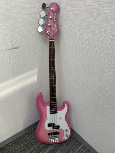 GYPSY ROSE ジプシーロズ エレキベース ピンク ラメボディー ソフト