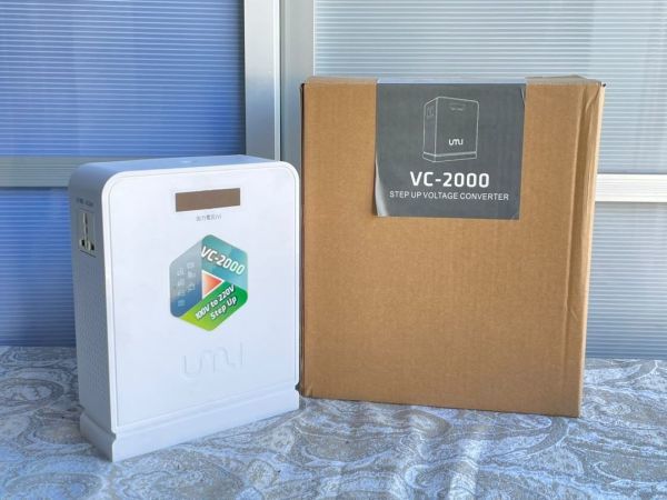 UMIVC-2000 ステップアップ変圧器 2000W 人気SALE，定番 動作確認済み 良品 UMIVC 変圧器 2000W 海外電気製品を日本