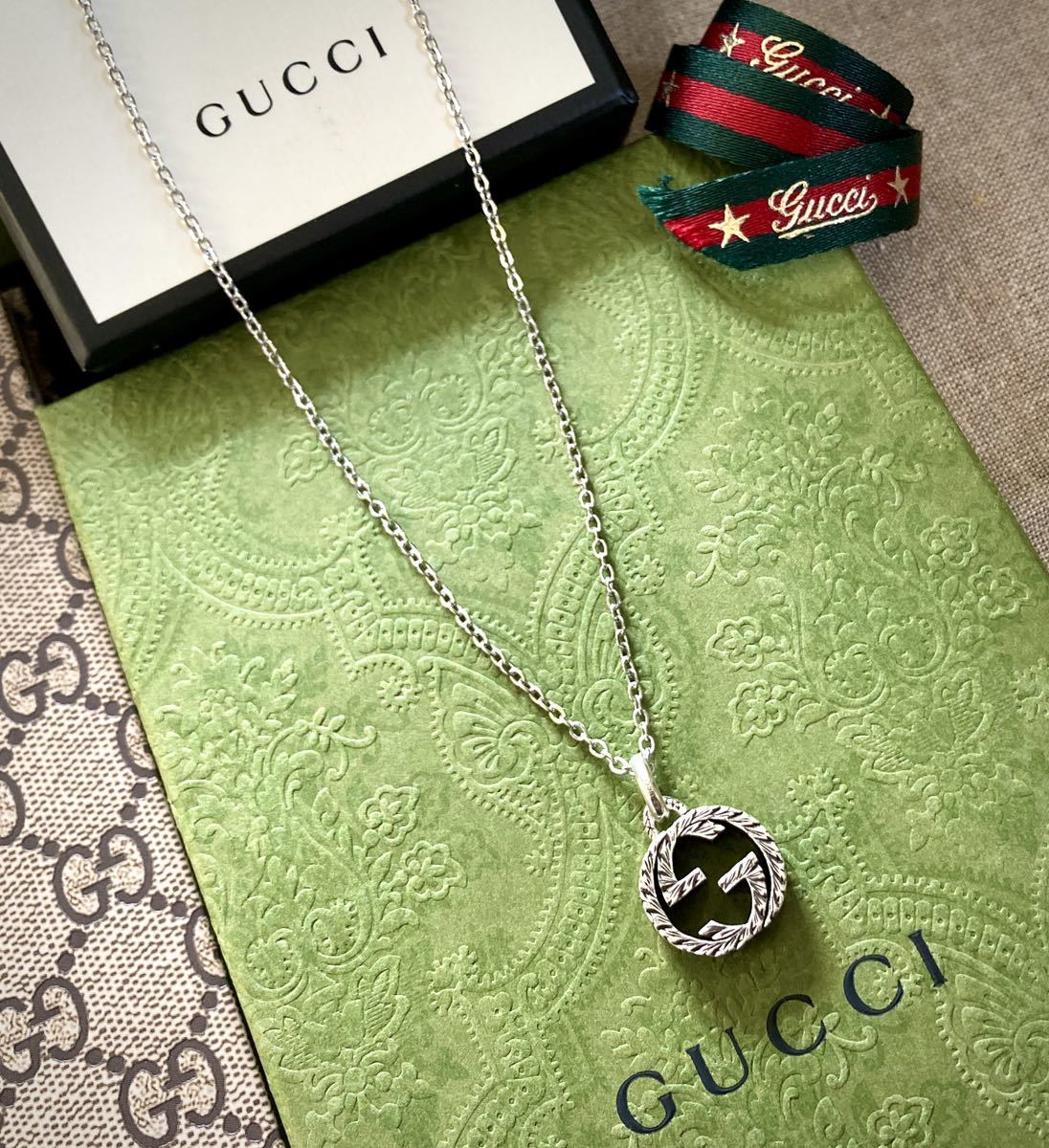 即決/送料込み】GUCCI/グッチ アラベスク/インターロッキングG