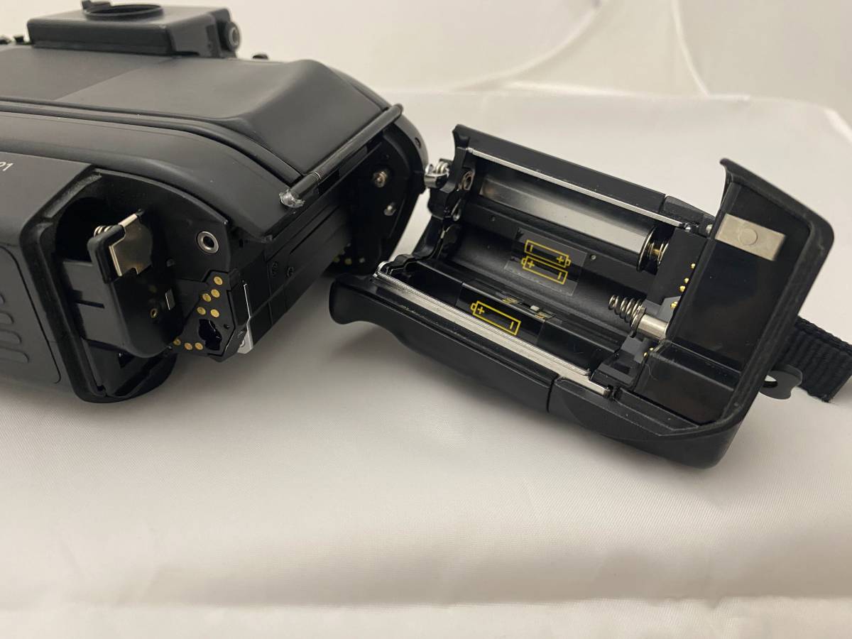 人気SALE，得価 ☆美品☆ Nikon ニコン F4 SLR Film Camera MB-21