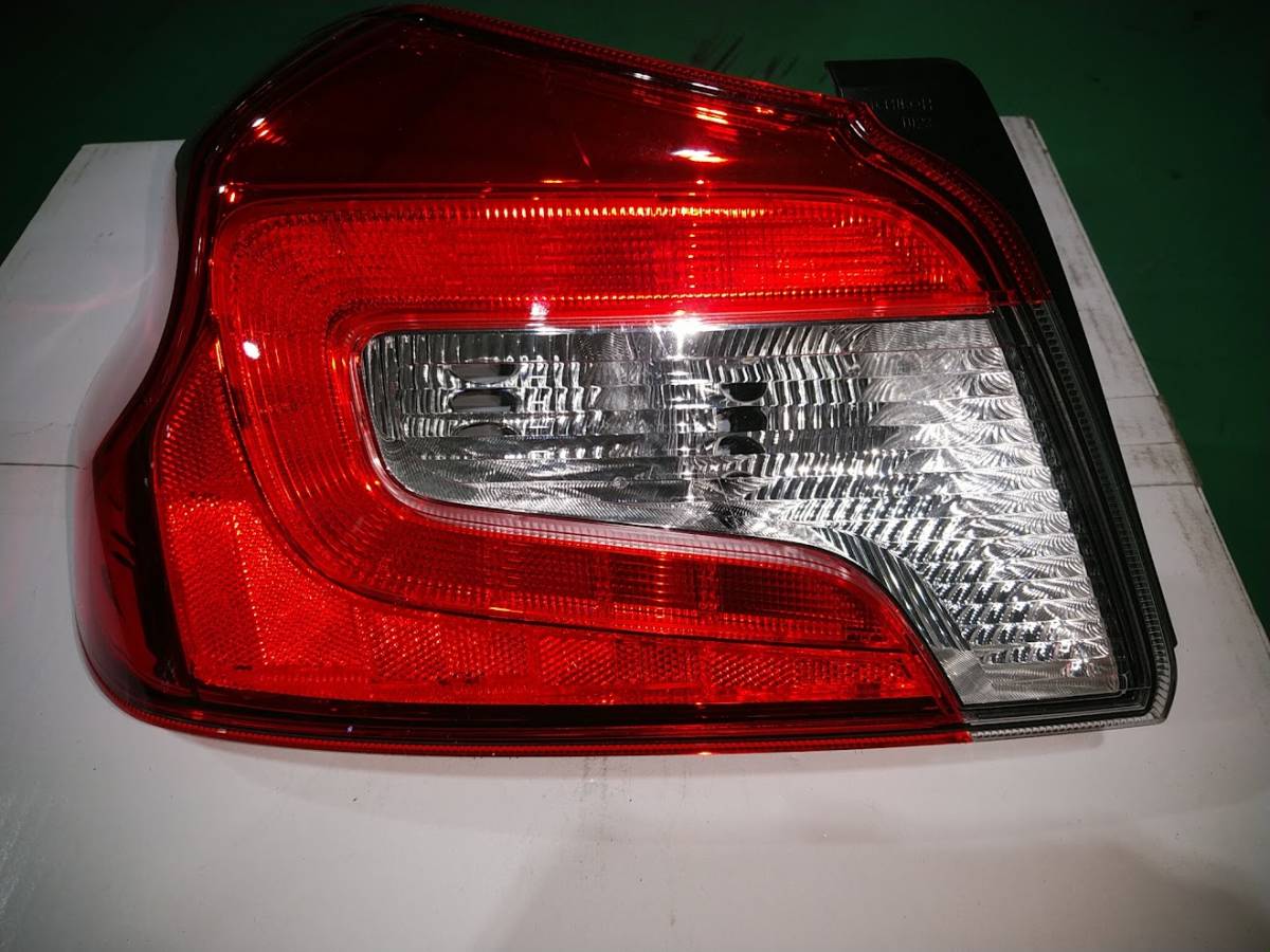 5000円スタート】CBA-VAB WRX STI 純正テールレンズセット WRX VAB