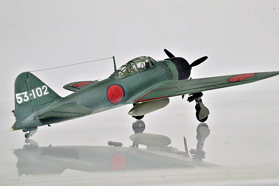 1/144 【完成品】◇帝国海軍零式艦上戦闘機21型 岩本徹三 ラバウル