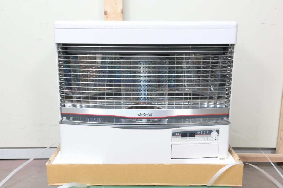 現状品 トヨトミ 2012年製 半密閉式石油ストーブ HR-650C(W) 煙突式 