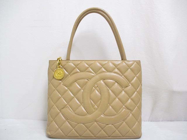 シャネル CHANEL 良品 復刻 トート ハンド バッグ キャビアスキン ベージュ ゴールド金具 マトラッセ ココマーク レザー 裏地付 700万番台