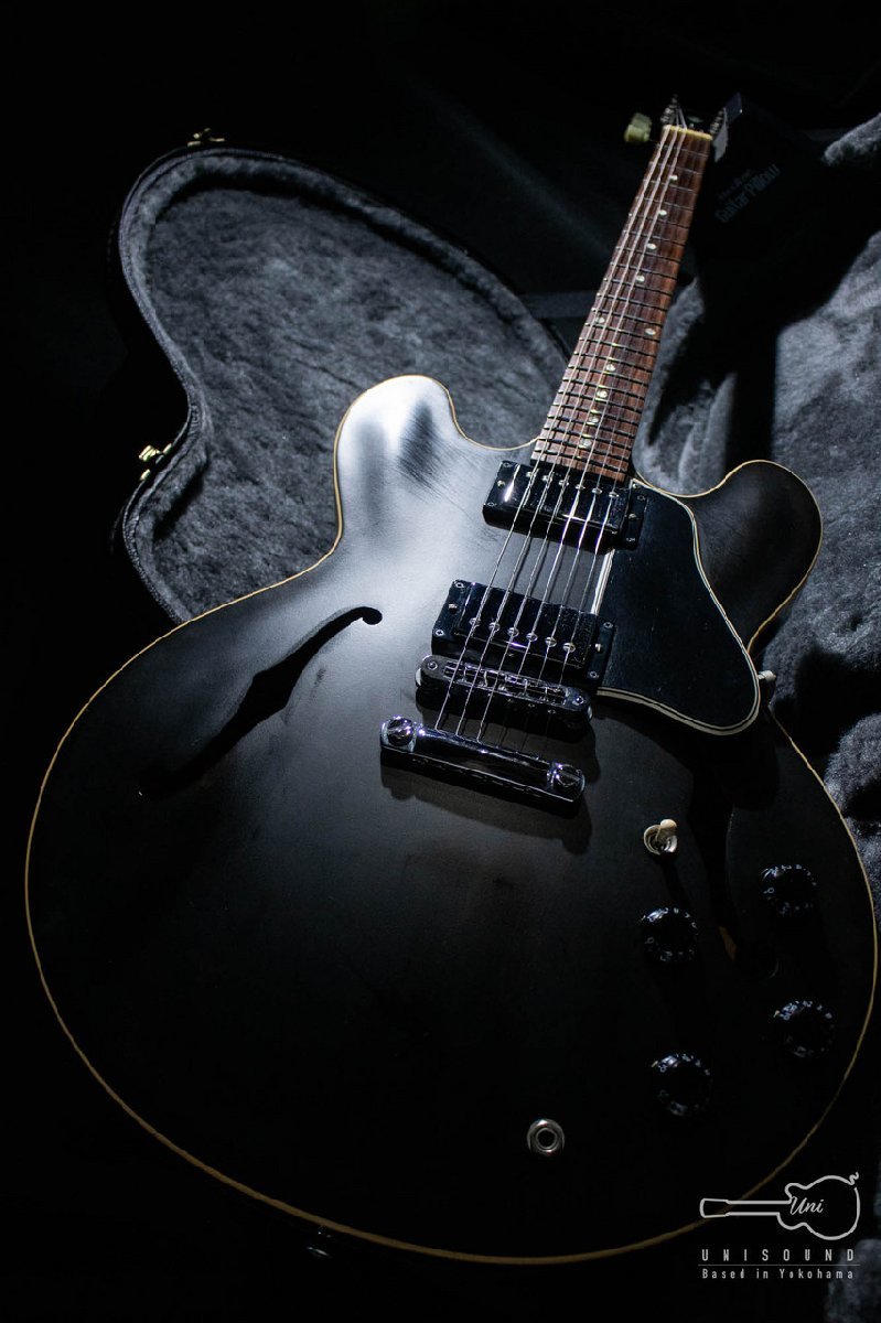 【送料無料!!】Gibson Custom Shop Memphis Series ES-335 Dot Plain Satin Trans Black 2010 エレキギター ギブソン★D