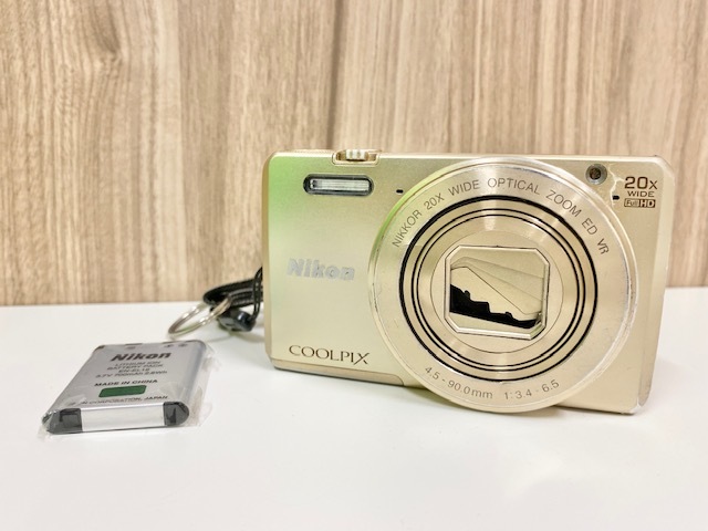 Nikon coolpix 小さい コンパクト デジカメ nikon coolpix s01 の人気