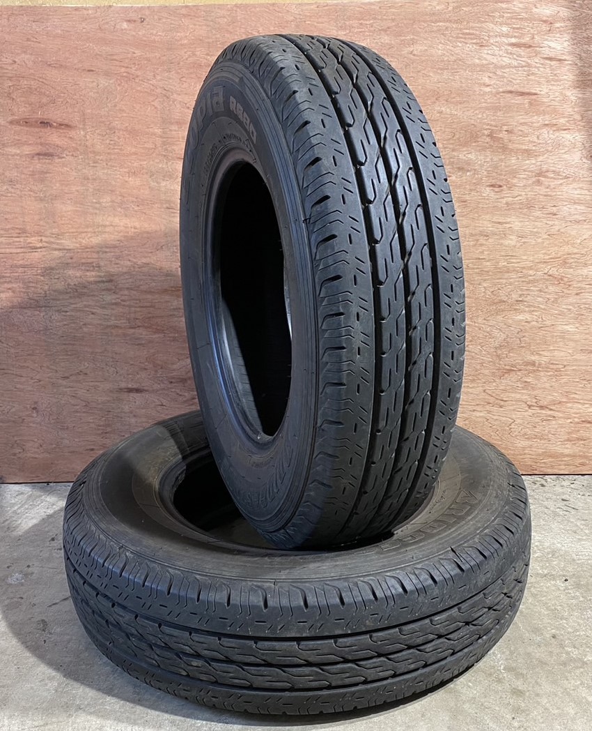 195/80R15 (107/105L LT) BRIDGESTONE ECOPIA R680【2016年】タイヤ2本