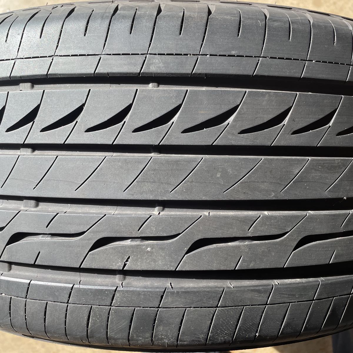 新品並み バリ山 245/45R17 ラジアル夏タイヤ 2本 ブリヂストン レグノ