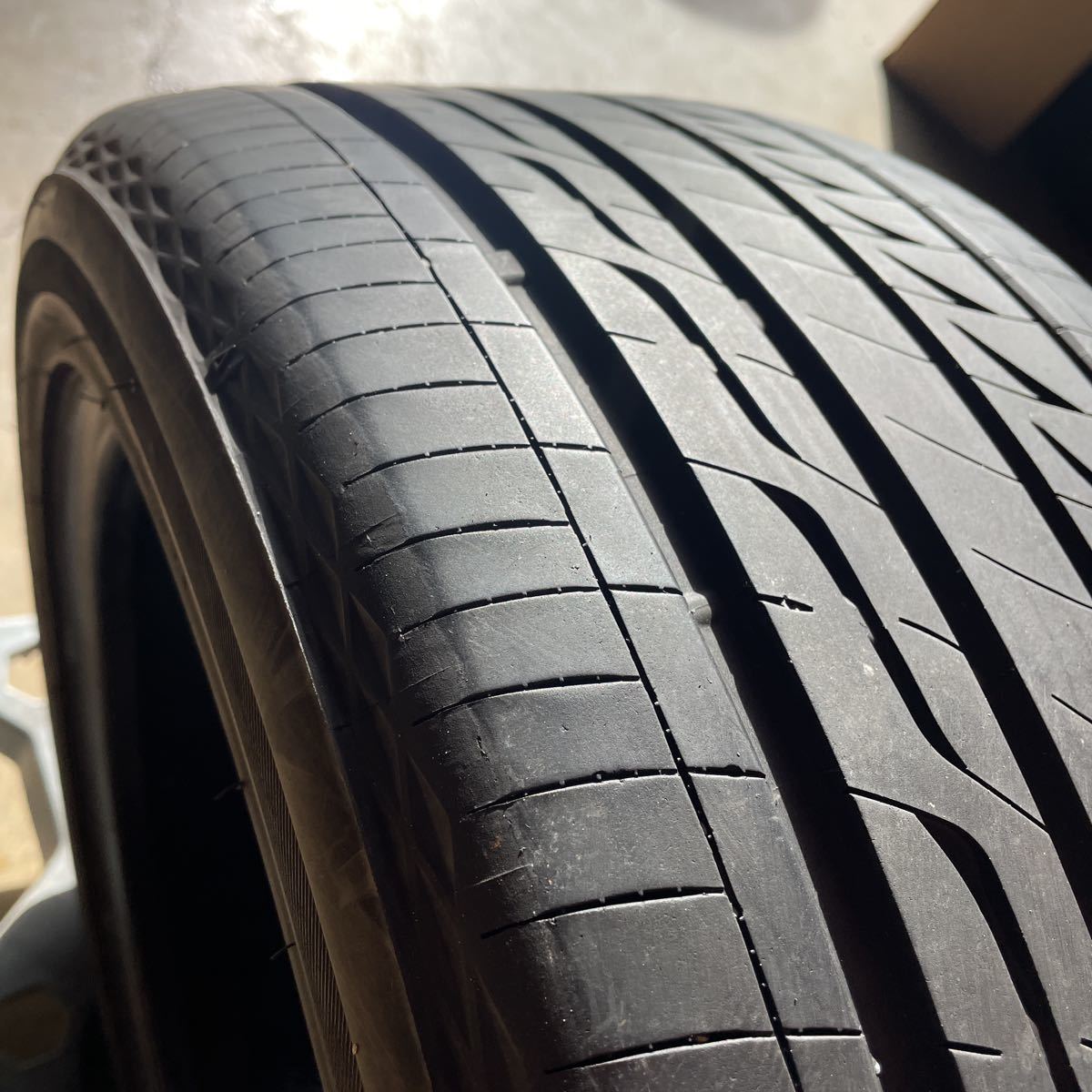 新品並み バリ山 245/45R17 ラジアル夏タイヤ 2本 ブリヂストン レグノ