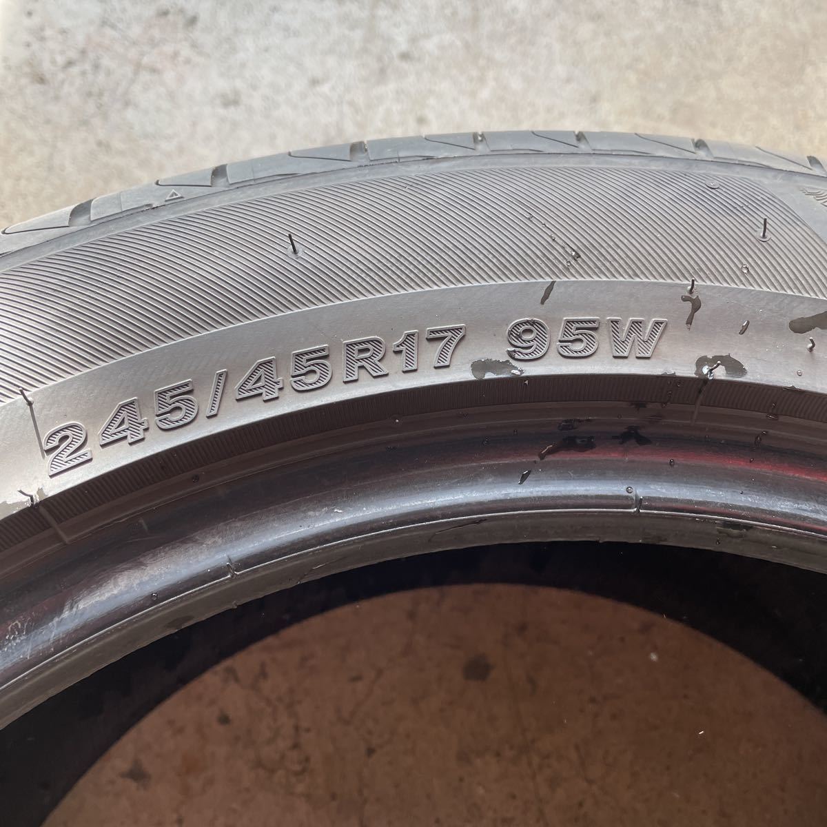 新品並み バリ山 245/45R17 ラジアル夏タイヤ 2本 ブリヂストン レグノ