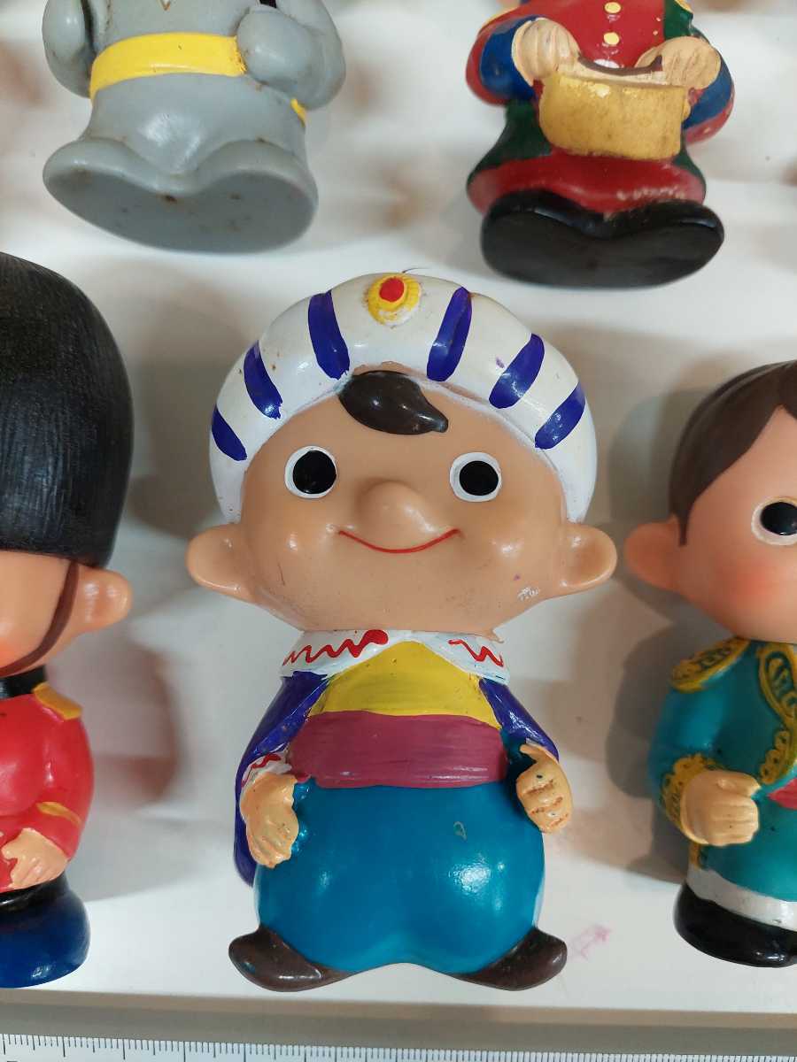昭和レトロ 富士銀行 ソフビ 人形貯金箱　4体セット 昭和レトロ 富士銀行 ソフビ人形 貯金箱 ボクちゃん 7点セット(ソフビ