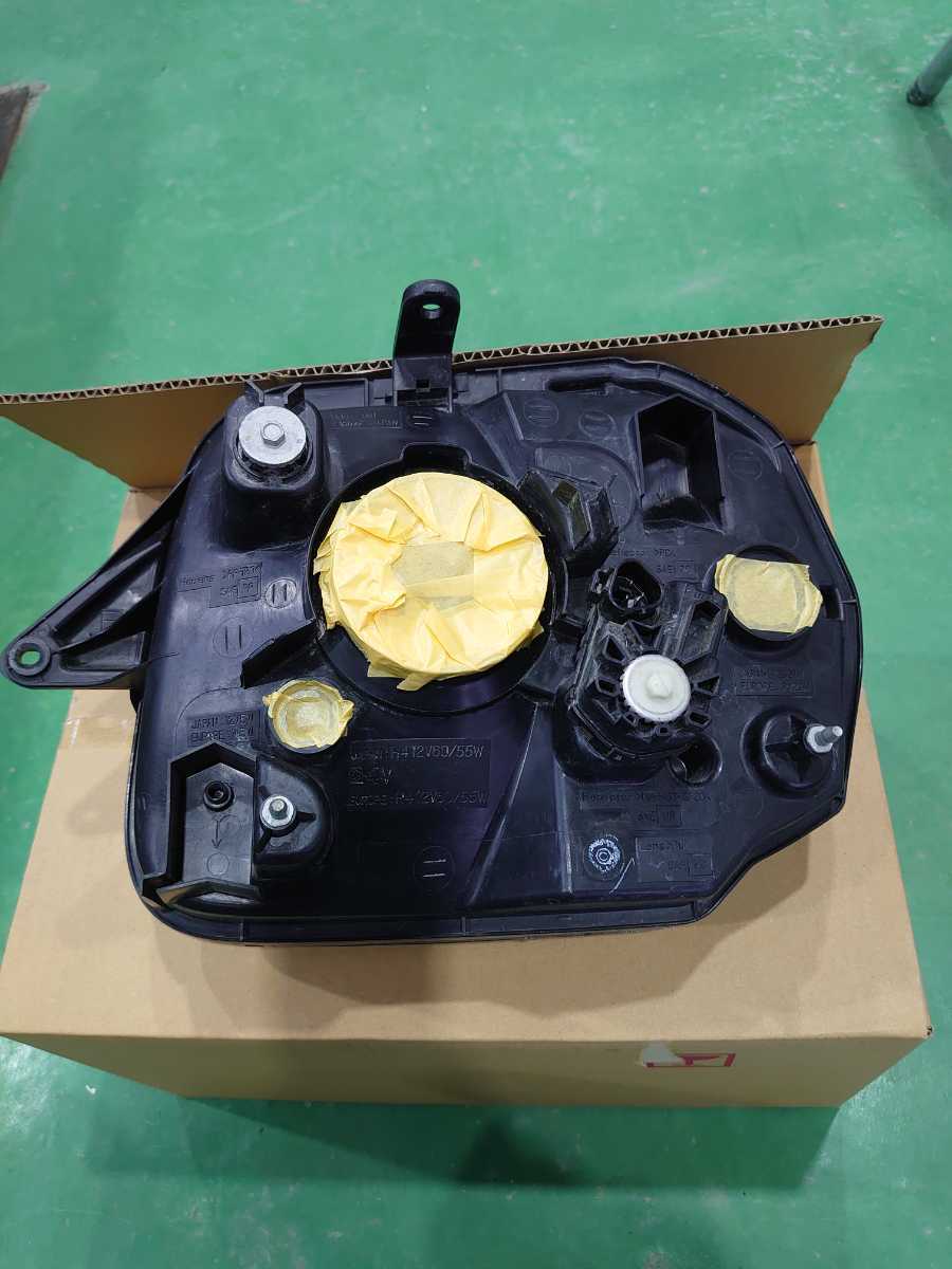 スズキ ジムニー jb23 純正 ヘッドライト 右 レベライザー KOITO 100