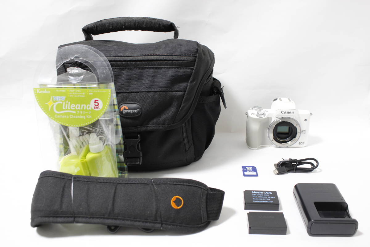 Kiss EOS M ボディ Canon キヤノン 極上品 | - by ブラックの通販