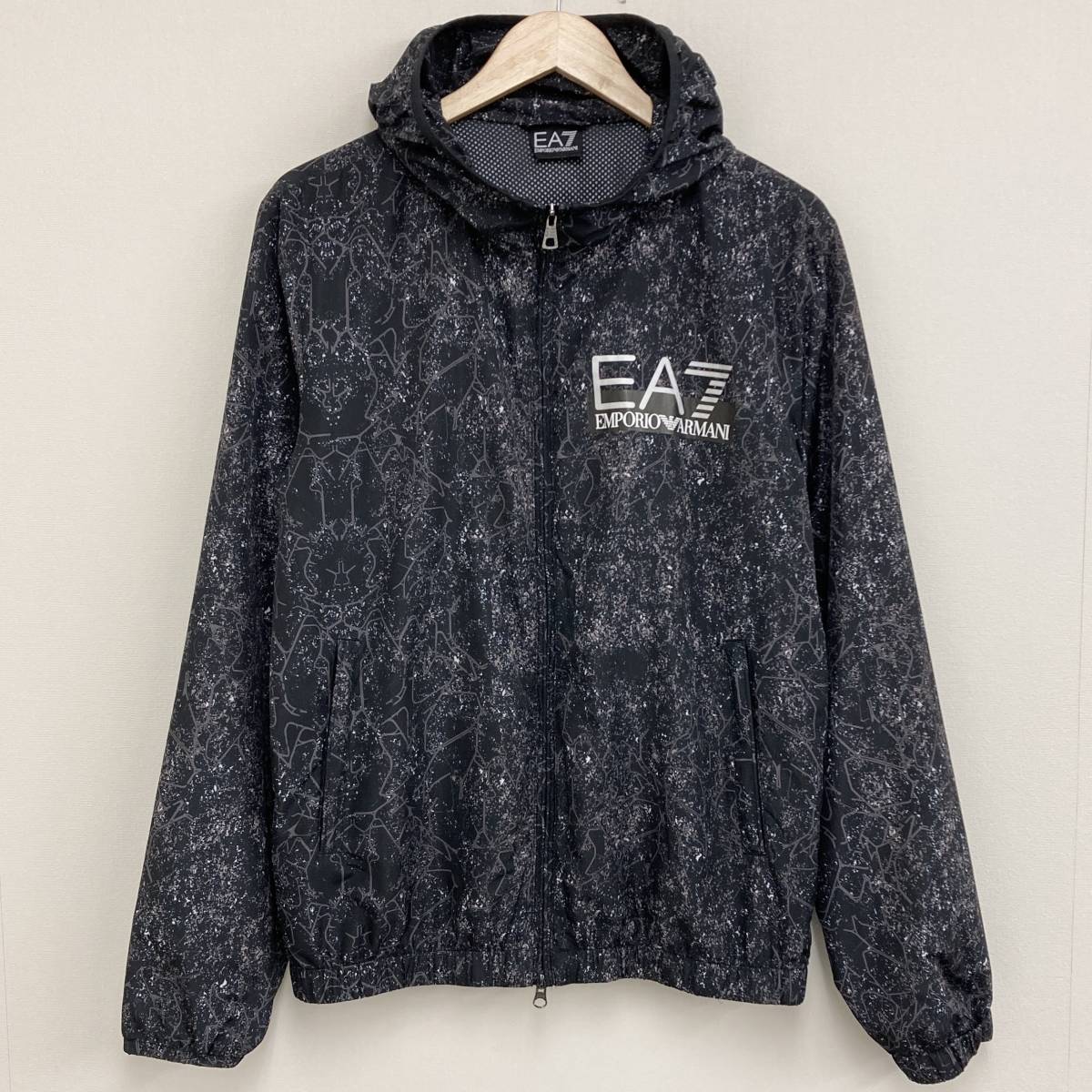 EA7 EMPORIO ARMANI 総柄 ナイロンパーカー ロゴ メンズ Lサイズ 
