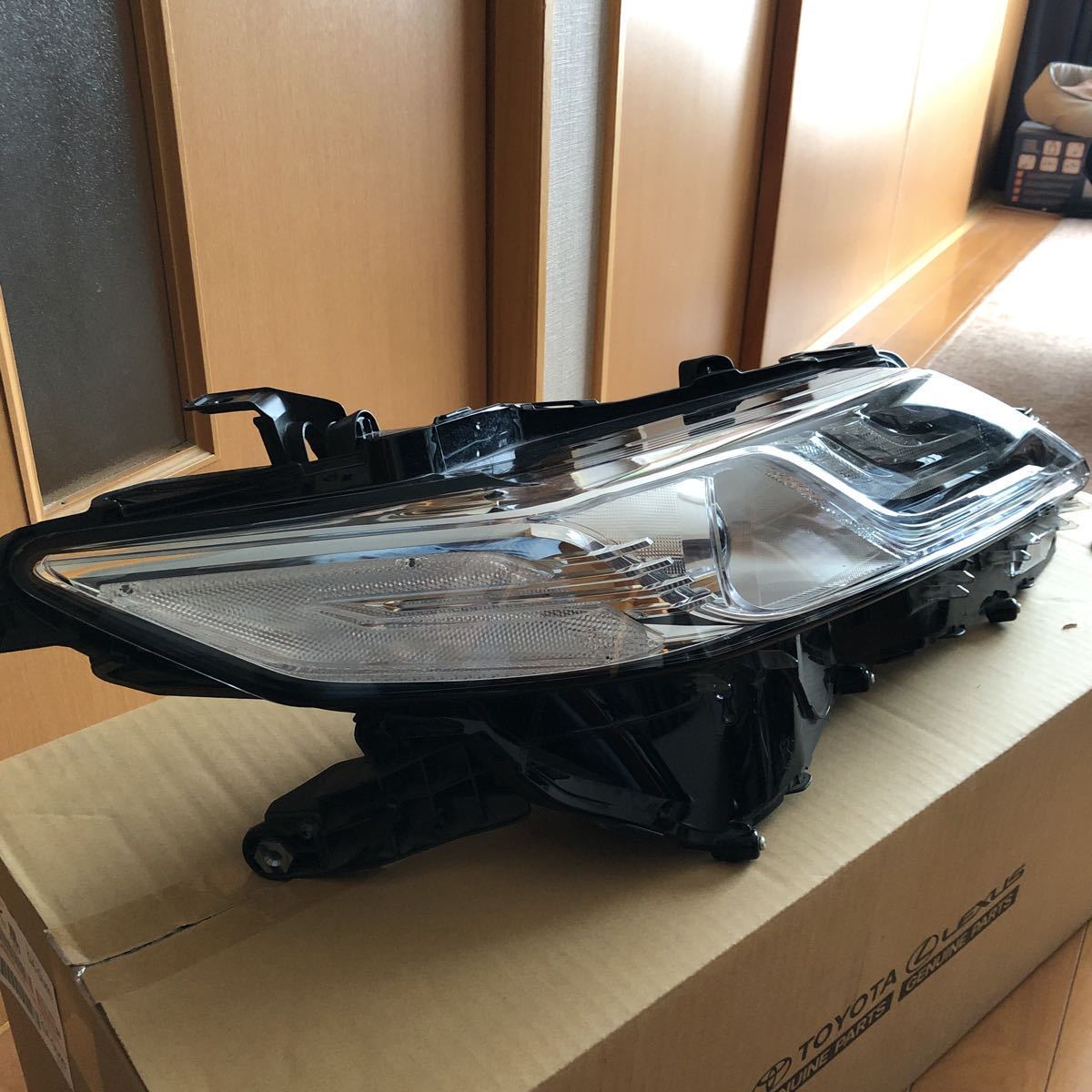 70カムリ前期右LEDヘッドライトユニット中古品 LED カムリ 2025年最新