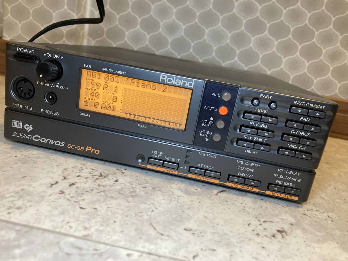 Roland SC-8820 SOUND Canvas 通電確認のみ 動作未確認 音源モジュール