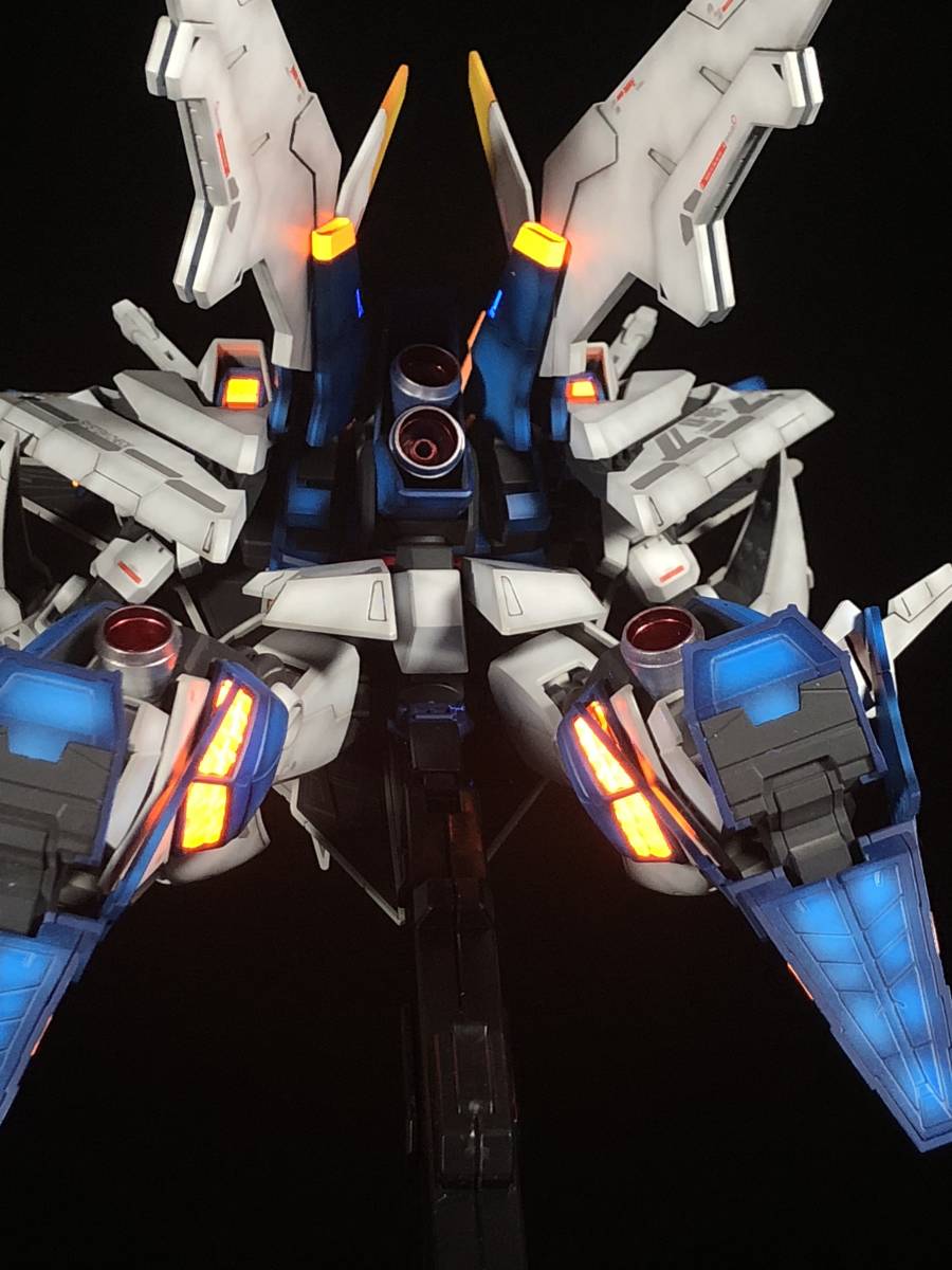 HGUC 1/144 RX-105 Ξ ガンダム クスィーガンダム 完成品 ガンプラ 閃光