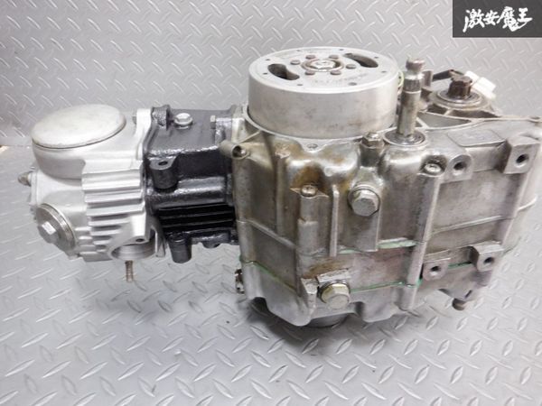 ST70E 2ストロークエンジン キャブレター付き 旧 ダックス