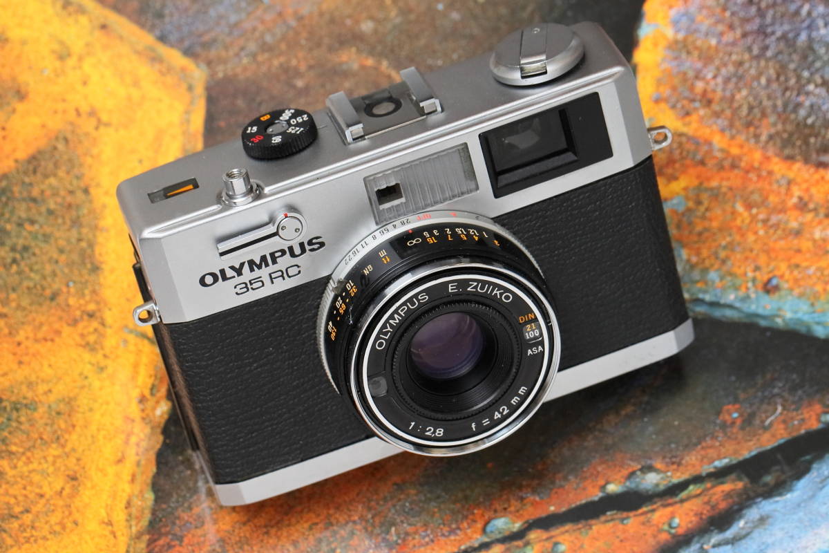オリンパス OLYMPUS 35RC 完動美品 OLYMPUS 35RC 完動美品 フード付 公式