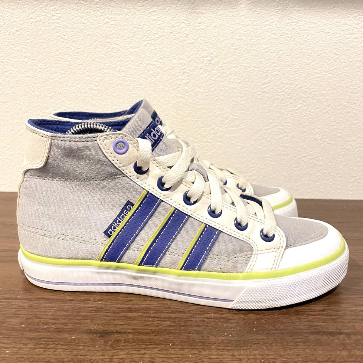 adidas アディダス ハイカットスニーカー レディース グレー 