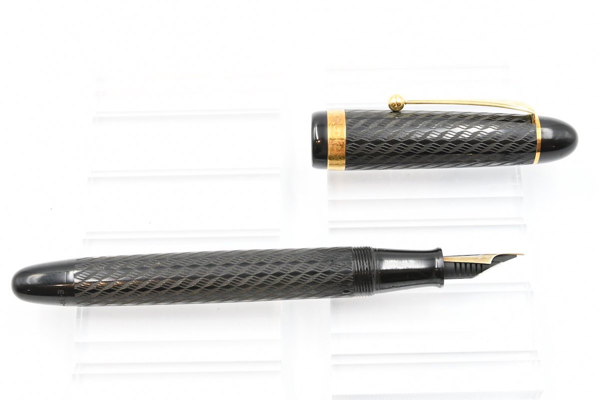 Platinum プラチナ万年筆 創業70周年記念万年筆 エボナイト チェイス柄