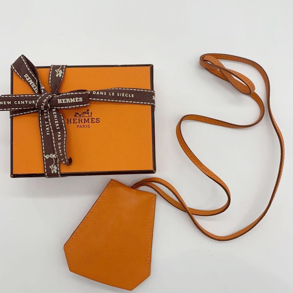 HERMES エルメス レザークロシェット キーリング 箱付き エルメス HERMES レザー キーリングネックレス HERMES(エルメス) □L