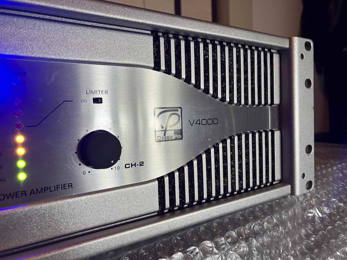 【良品・動作OK】Classic Pro V4000 ステレオパワーアンプ Classic Pro V4000 パワーアンプ V4000 パワーアンプ PRO AMERICAN
