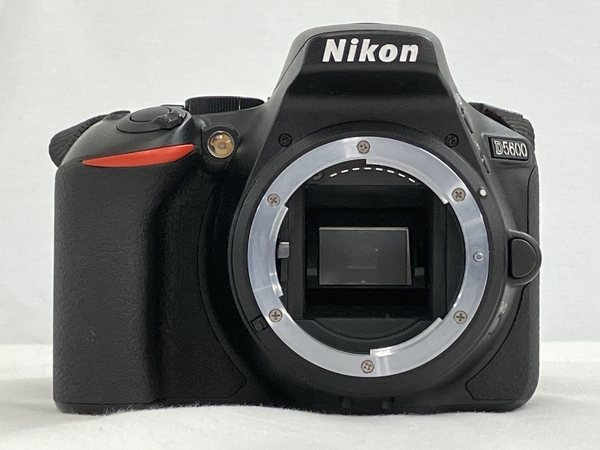 Nikon D5600 18-55mm with Camera DSLR Lens DX NIKKOR VR + AF-P f⁄