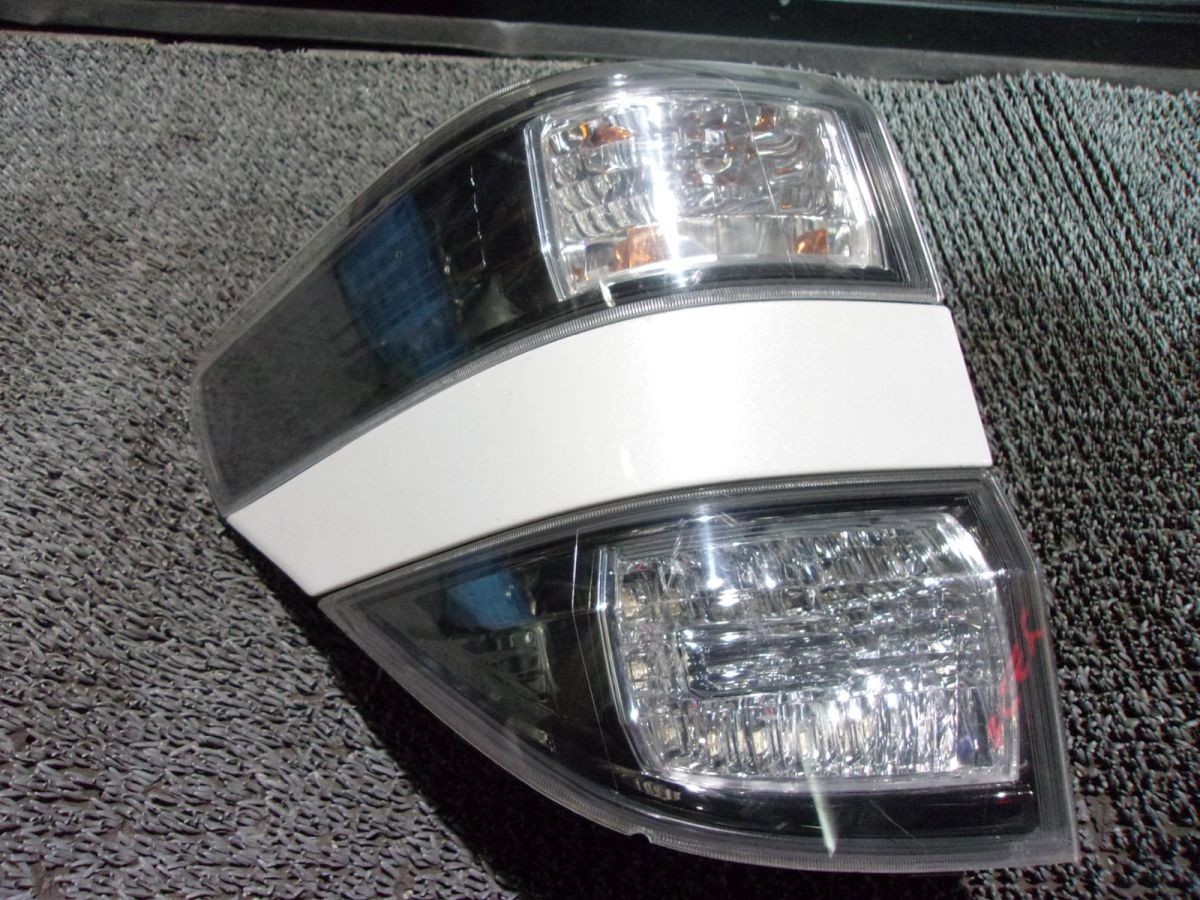 ★激安!★ANH20W 20系 ヴェルファイア 純正 ノーマル LED テールランプ テールライト 左 助手席側 KOITO 58-29 GGH20W 等 / Q1-1454