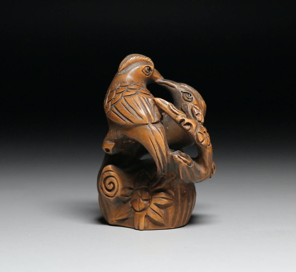 ☆吉丸☆ 柘植根付D161【鳥】 黄楊木彫 （検索用：印籠・提げ物