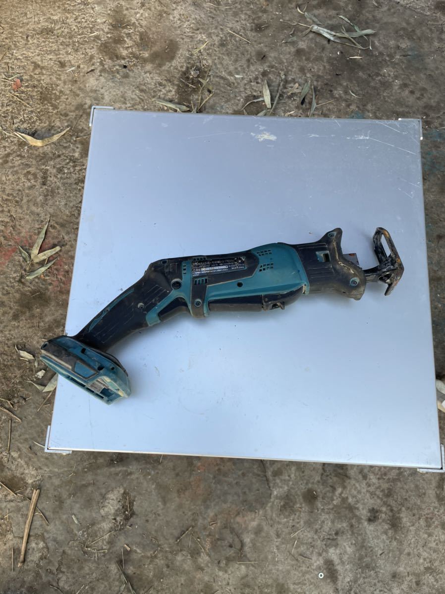 ジャンク品。Makita マキタ 18V 充電式レシプロソー JR184D 。