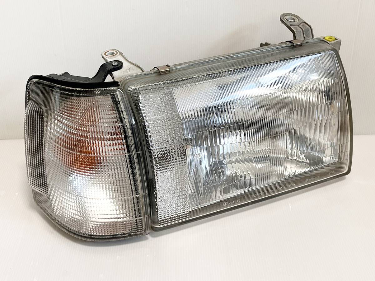 TOYOTA【YXS10/TSS10 クラウン コンフォート】右 ヘッドライト/ヘッドランプ☆レベ付き KOITO 100-76343