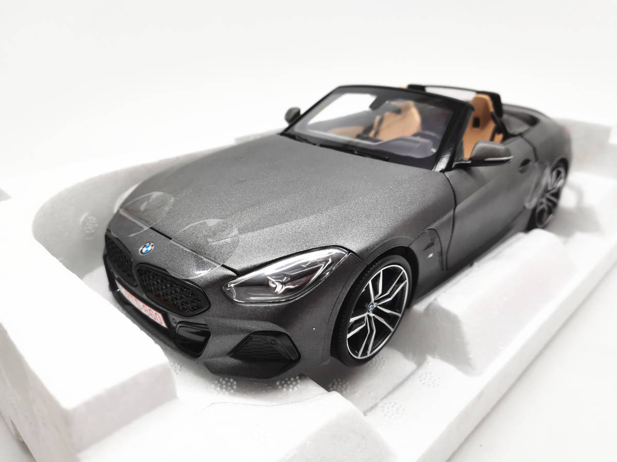 ノレブ 1/18 BMW Z4 X55